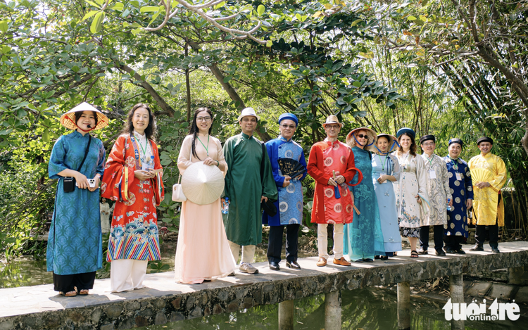 Breakfast @ Tuoi Tre News - February 8
