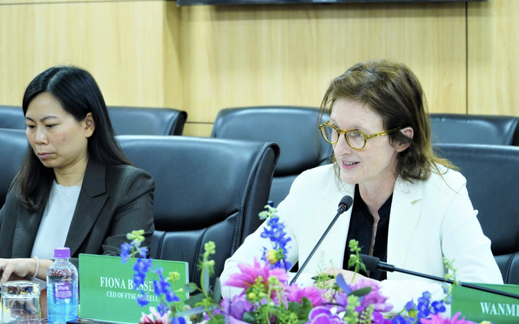 Global funds eye Vietnam after stock market upgrade

