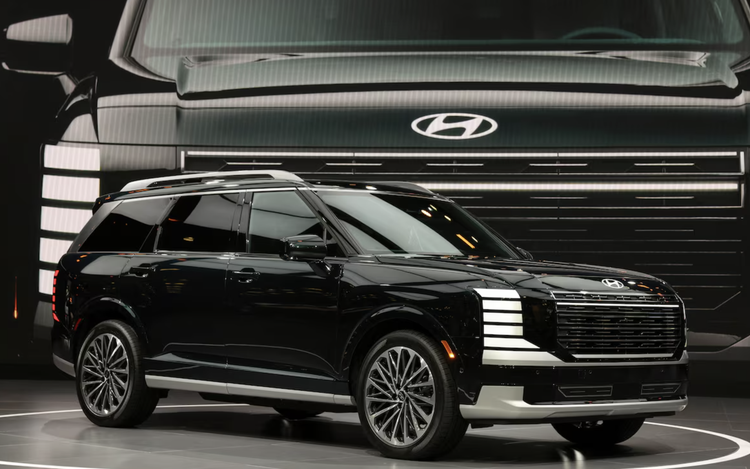 Hyundai issues stop sale for some 2026 Palisade SUVs after fatal incident