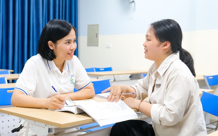 In Vietnam, workers leave jobs to study Chinese for higher-paying roles