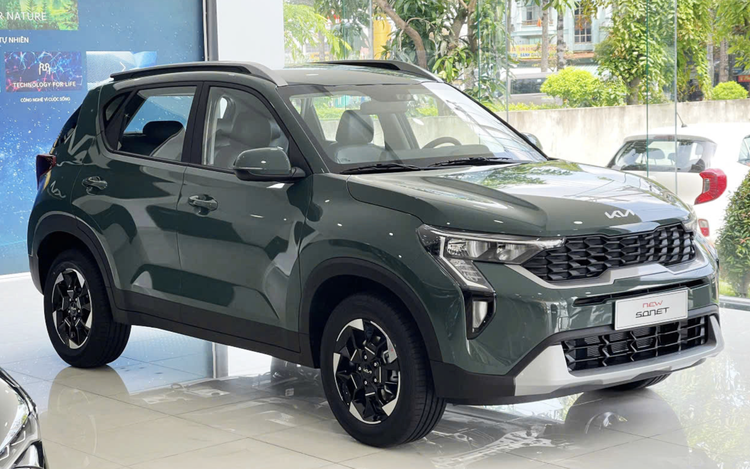 Kia slashes list prices for multiple models in Vietnam