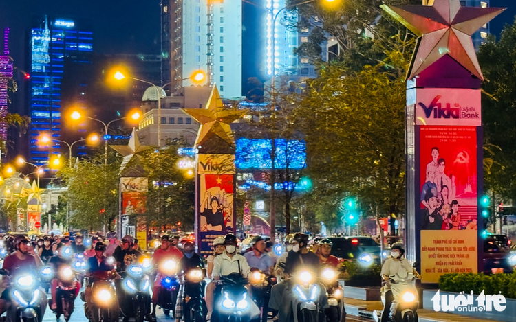 Ho Chi Minh City businesses switch off billboards to save power