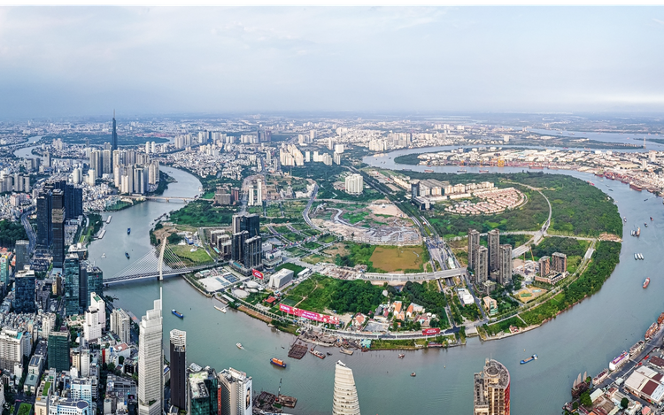 Ho Chi Minh City starts work on 4 major projects, grants approval to Can Gio transshipment port investor