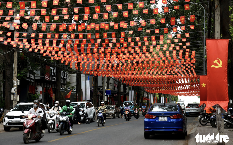 Breakfast @ Tuoi Tre News -- April 30