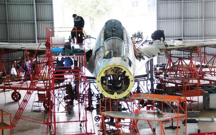Vietnam’s Factory A32 achieves 2 breakthroughs in fighter jet overhaul capability