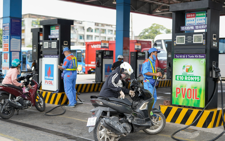 Ho Chi Minh City-based fuel supplier to halt RON95 sales, start E10 biofuel roll-out on Friday