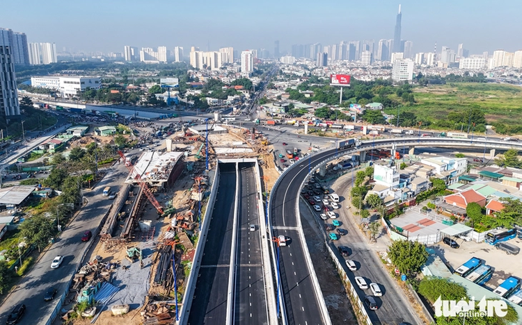 Railway connecting Ho Chi Minh City, Long Thanh airport to break ground before July 2