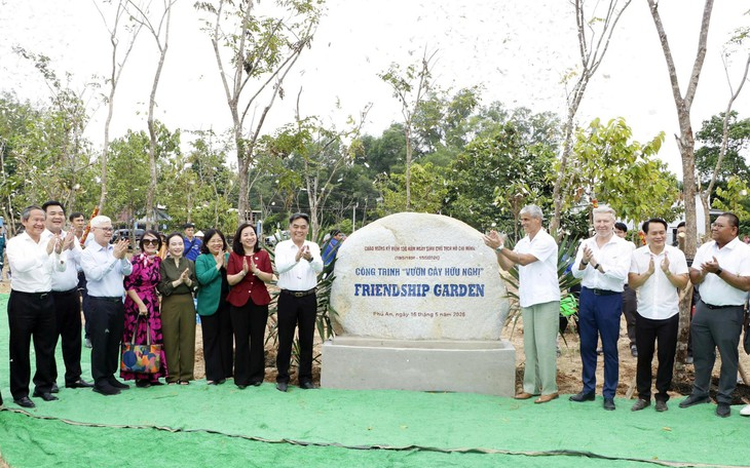 Ho Chi Minh City inaugurates Friendship Garden