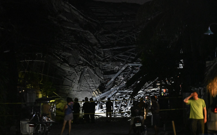Death toll rises to three with 17 still missing after Philippine building collapse