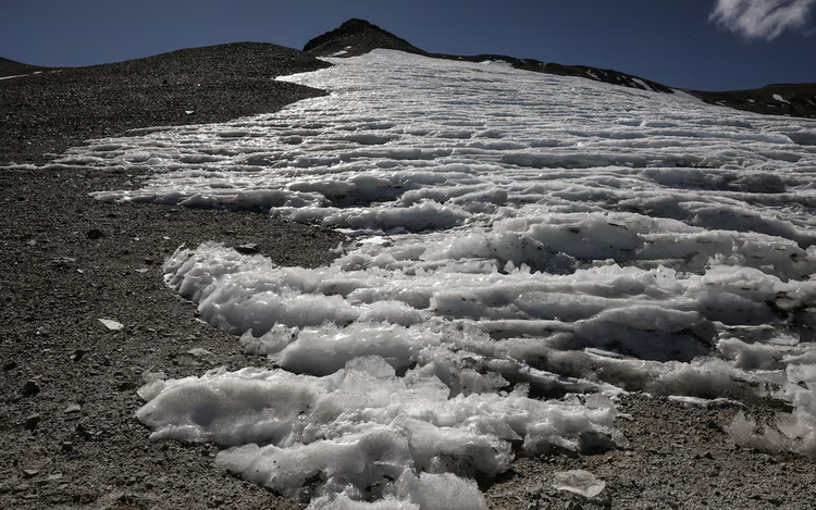 Global temperatures to reach near-record highs in next five years, report finds