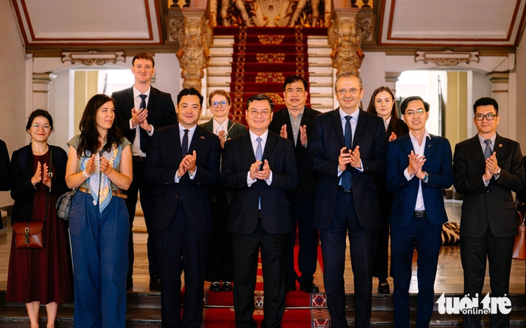 France offers support for int’l financial center development in Ho Chi Minh City