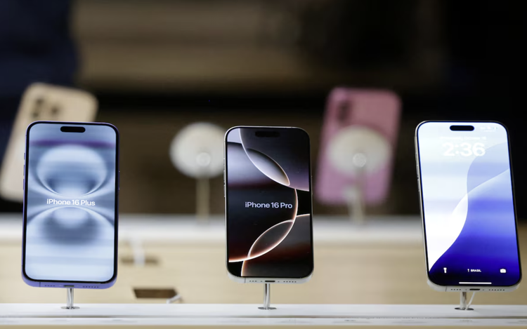Apple settles lawsuit over late Siri AI features for $250 million