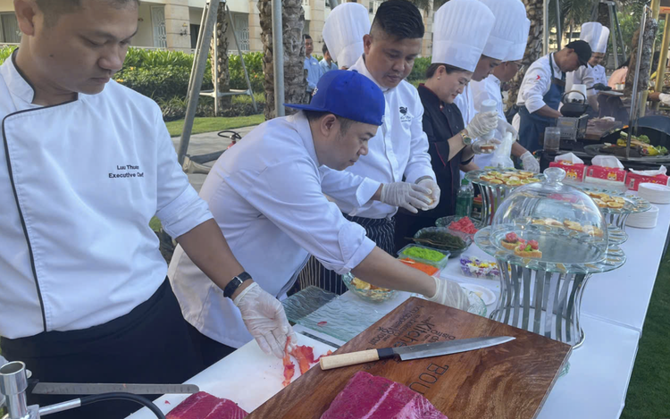 Breakfast @ Tuoi Tre News – May 8