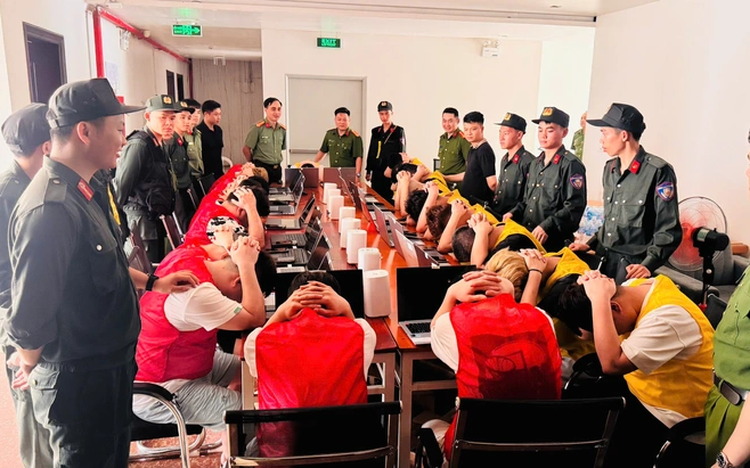 Vietnam police break up Chinese fraud ring from Cambodia