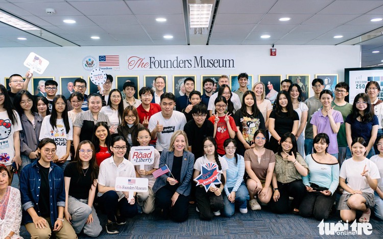 Ho Chi Minh City hosts Summer Camp exploring 250 years of US history