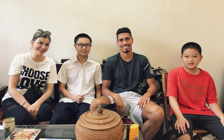 Over-1,000-year-old village in Hanoi captivates foreign visitors