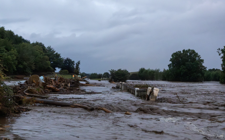 Thousands left without power after wild weather in New Zealand