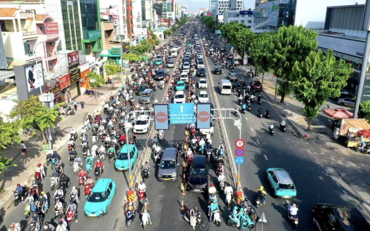 Ho Chi Minh City to restrict traffic on key streets for 50th anniversary celebration