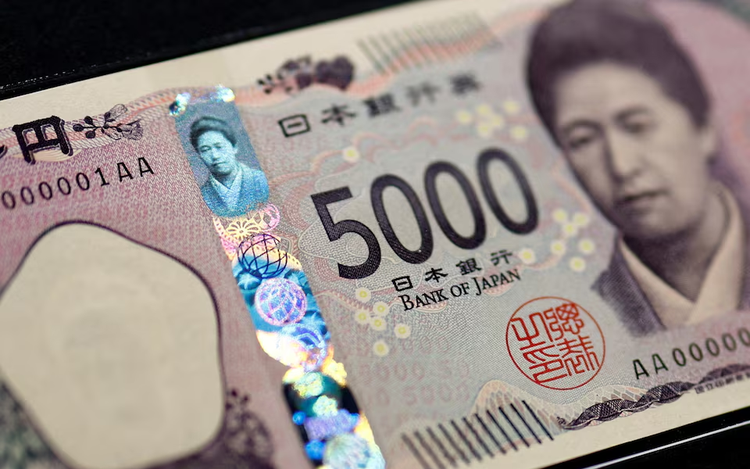 Yen stumbles to 40-year low as clock ticks on intervention