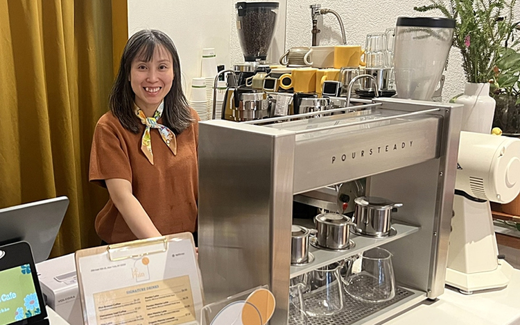 Vietnamese ‘ca phe phin’ brews steady success in New York, bridges coffee cultures