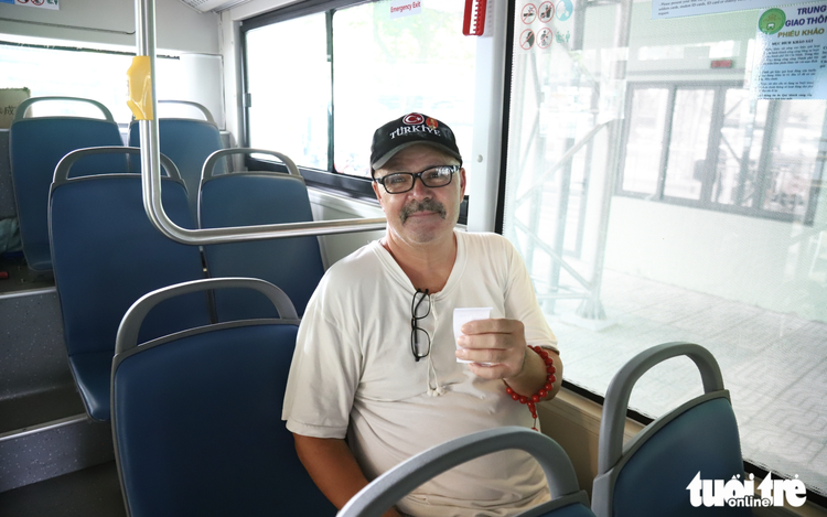 Ho Chi Minh City’s free bus service wins praise from international tourists