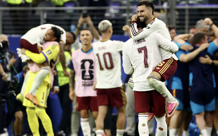 Spain’s anaconda grip crushes French World Cup dream
