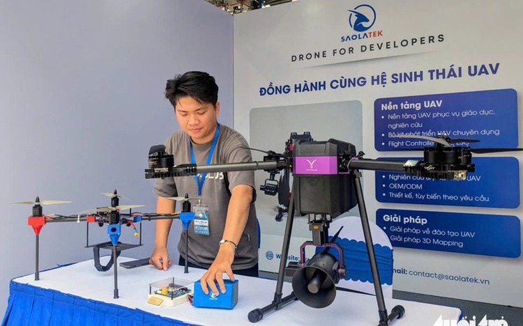Robots, drones, automation technologies showcased at international exhibition in Vietnam's Gia Lai