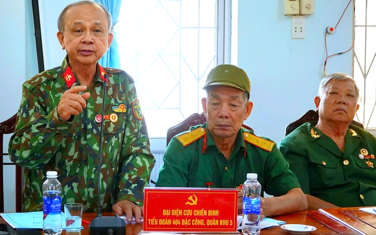 In central Vietnam, elderly war veterans return to former battlefield in search of fallen comrades