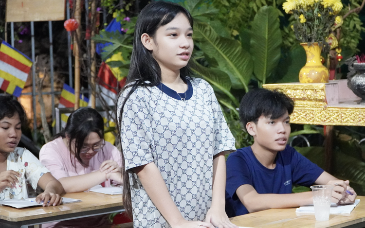 In this pagoda courtyard, Ho Chi Minh City’s Khmer youth learn their roots