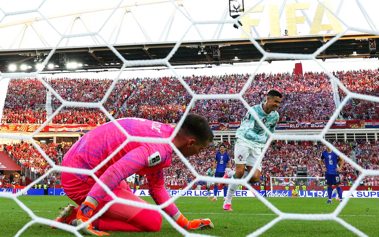 Portugal survive late drama to beat Croatia and reach World Cup last 16