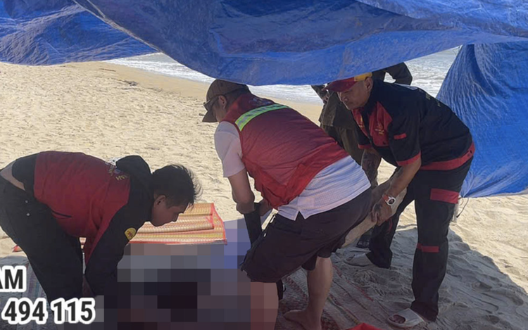Foreign man’s body found floating in sea off Da Nang