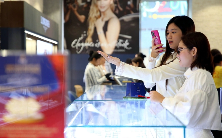 Ho Chi Minh City posts strong economic growth in H1 2026