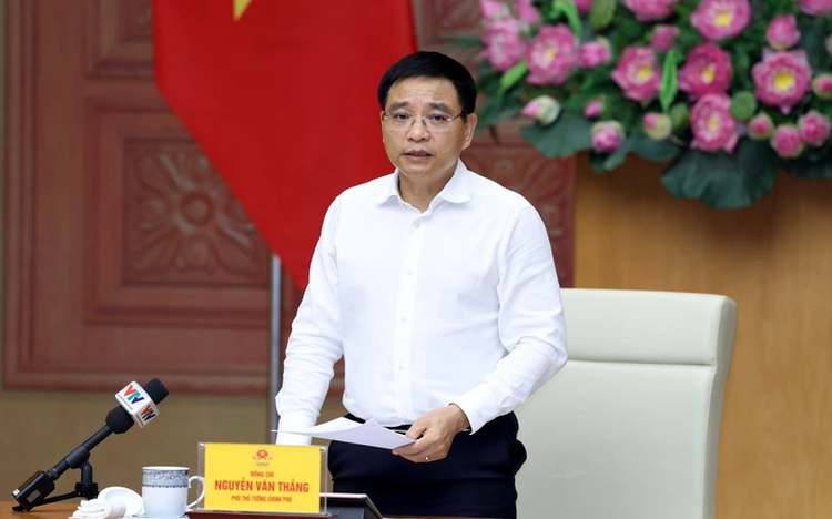 Vietnam approves governing board for int’l financial center