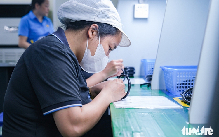 Employers face fines of up to $1,900 for late wage payments in Vietnam