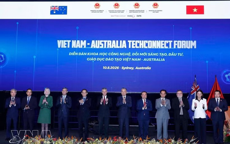 Vietnam, Australia should develop more strategic new-style partnership in science, technology, innovation: Top leader