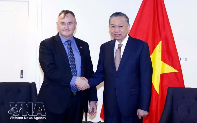 Top Vietnamese leader highlights strategic mineral, high-tech cooperation with Australian firms