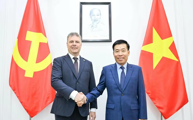 Vietnam, Czech Republic step up effective implementation of strategic partnership