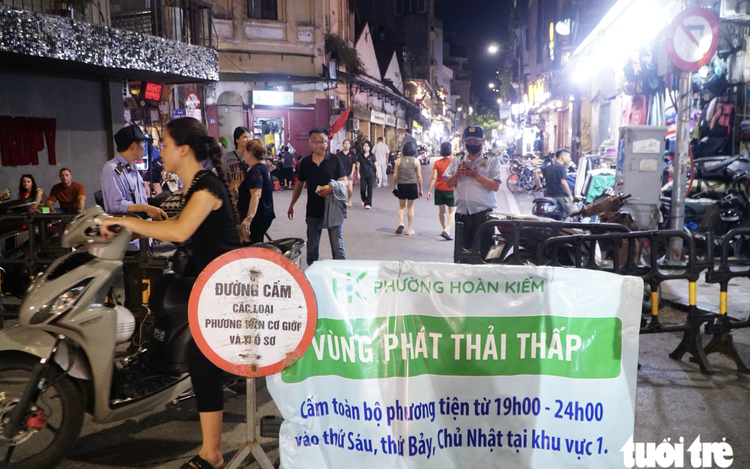 Hanoi residents gradually adjust to low-emission zone rules