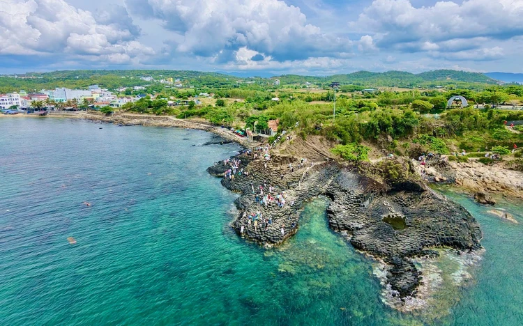 Vietnam's Phu Yen Geopark seeks UNESCO Global Geopark status