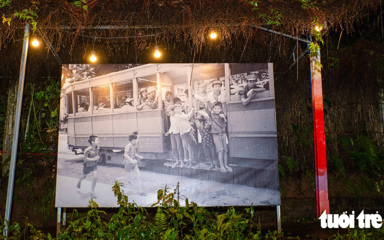 Photo exhibition brings decades of Vietnam’s history to Da Lat