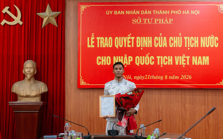 French-born defender officially granted Vietnamese citizenship, eligible for national team