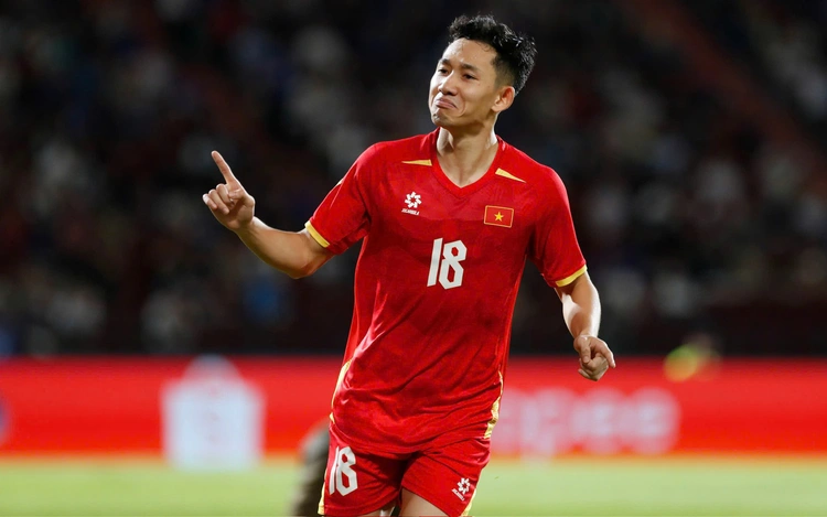 Vietnam stun hosts Thailand 2-0 in ASEAN Cup final first leg