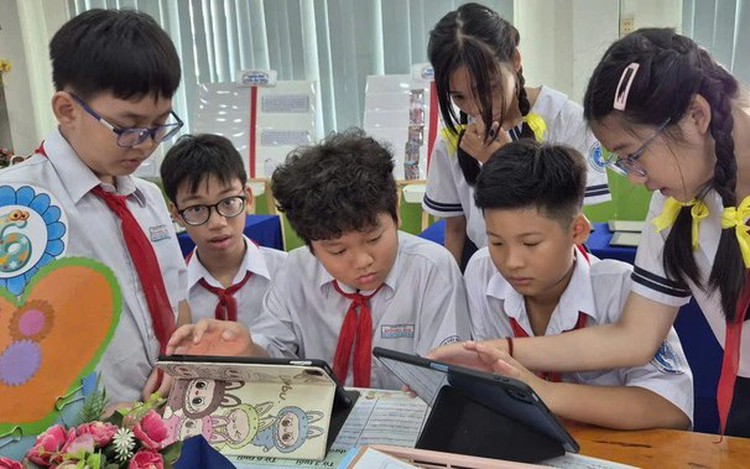 Breakfast @ Tuoi Tre News – August 25