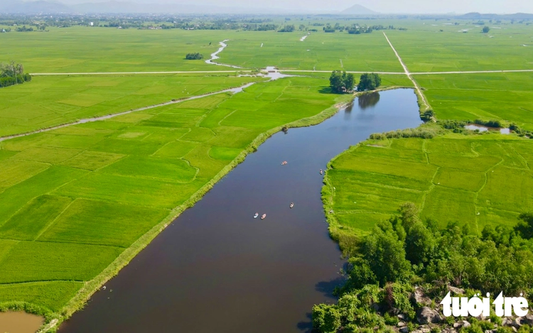 Bau Da wetland in Vietnam’s Dak Lak emerges as new eco-tourism destination