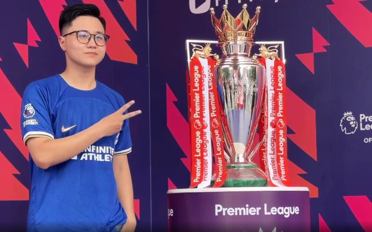 Premier League trophy returns to Vietnam after nearly a decade