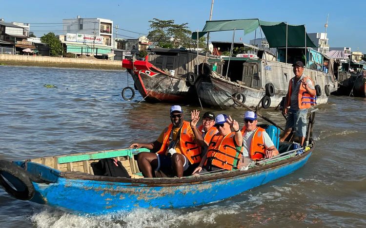 River life, garden treats, chocolate making in Vietnam's Can Tho charm local, int'l visitors