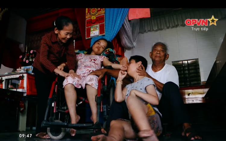 A father's grief: All 15 of Vietnam war veteran's children affected by Agent Orange, 12 died