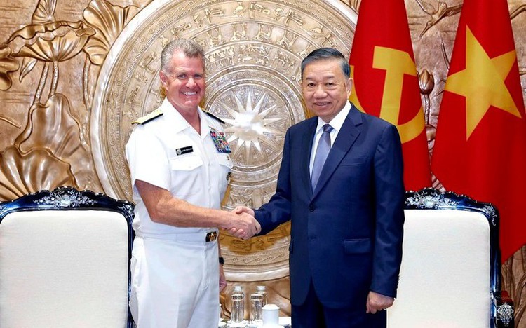 Breakfast @ Tuoi Tre News – August 6
