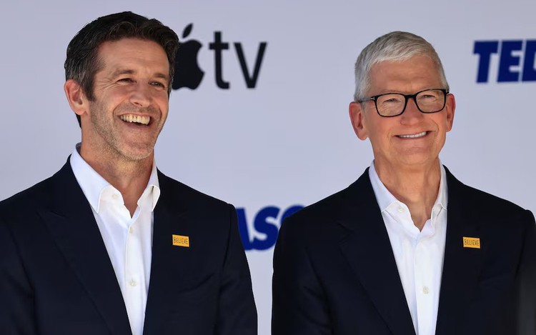 Cook hands Apple to Ternus: bigger and richer, but catching up in AI race