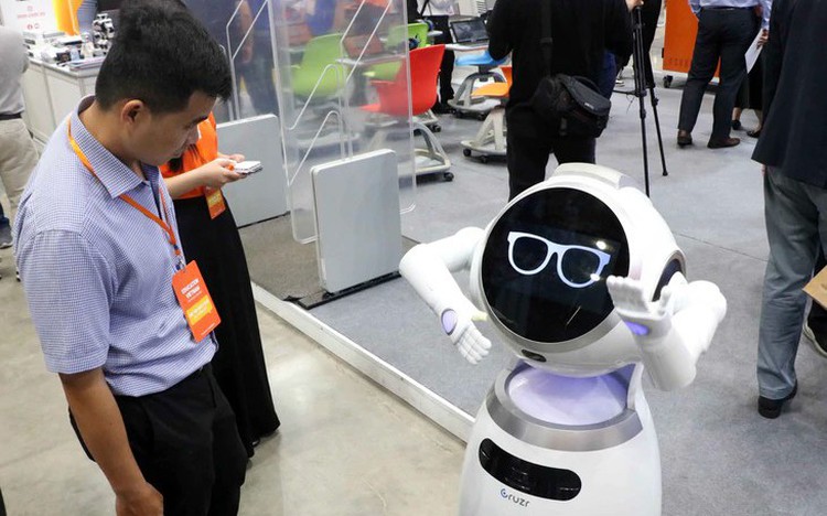Int’l expert urges Vietnam to build strong reputation through tech innovation to boost growth